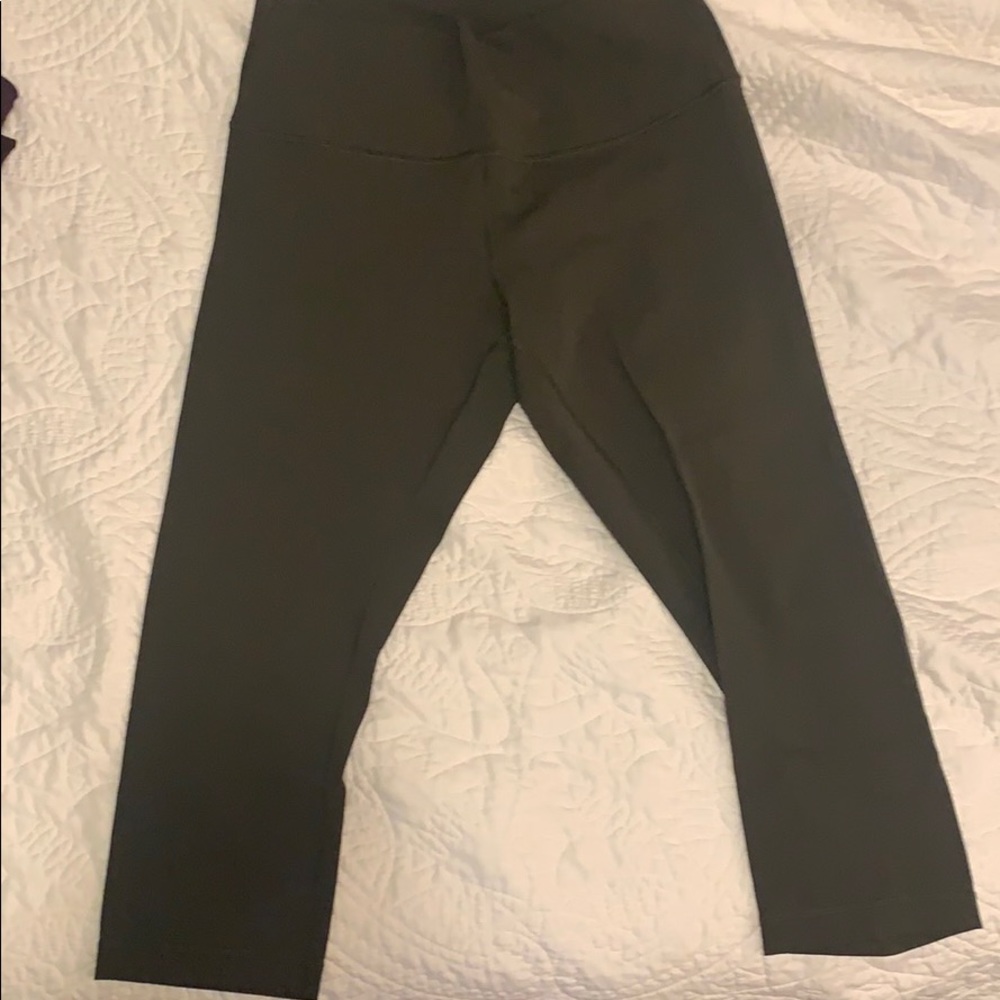 Lululemon wunder under crops